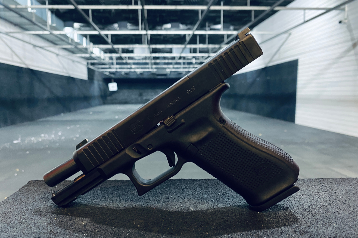 Glock na strzelnicy
